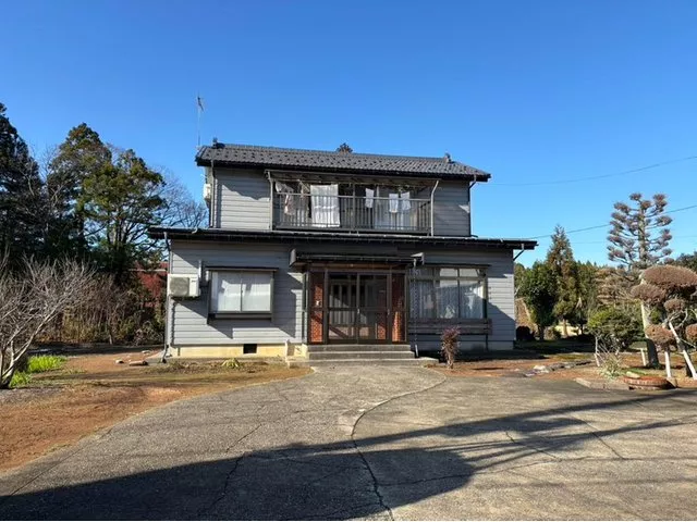 ◎ A calm 5DK centered around tatami rooms ◎ A home with a wide veranda where you can enjoy a family garden