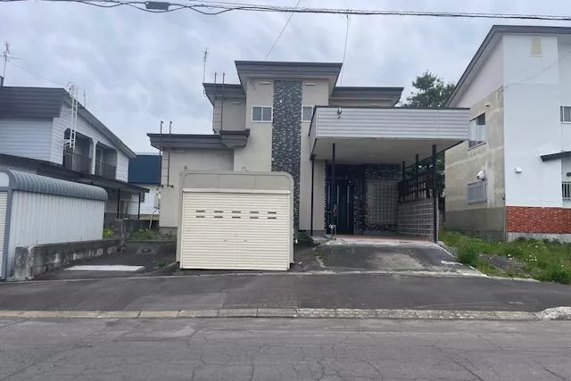 Shirogane-dai 1-jo 3-chome, Asahikawa City (Asahikawa Station) 2-story building 6LDK