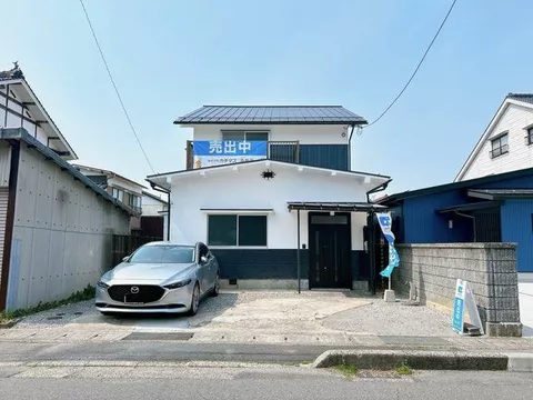 Kurayoshi City Taisho-cho 2-chome (Kurayoshi Station) 2-story 5LDK