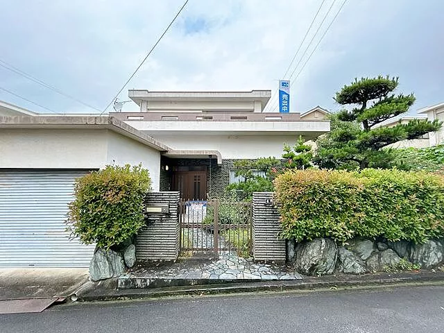 Used single-family home in Kawanoe Town, Shikoku Chuo City