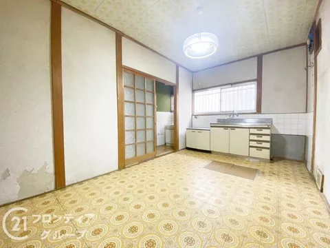 【15 minutes on foot to JR Nagao Station + Immediate viewing available】Within a 10-minute walk to Nagao Elementary and Junior High Schools!