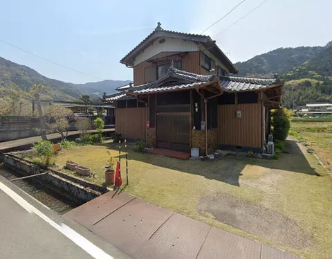 Miyoshi County, Higashi-Miyoshi Town, Kamo (Awa-Kamo Station), two-story building, 5DK