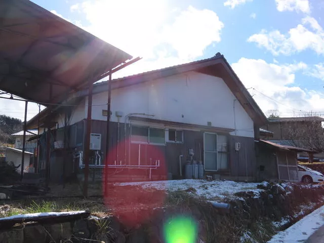Kitasa-ku District, Tateshina Town, Oaza Uyam (Tanaka Station) Single-story building 3DK