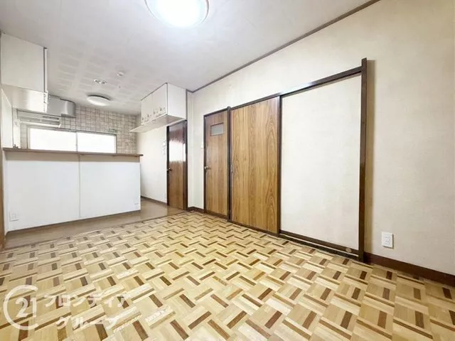 Building 106㎡ with garage, 5SLDK, 9 minutes walk to Iizuri Kamikita station, accessible by 2 train lines