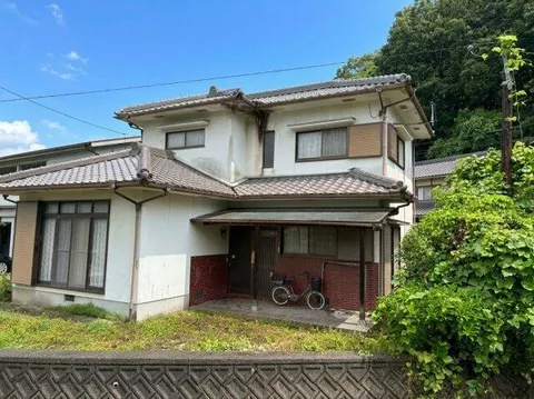 Higashihiroshima City, Aki-tsu Town, Kidani (Aki-tsu Station) 2-story building 6LDK