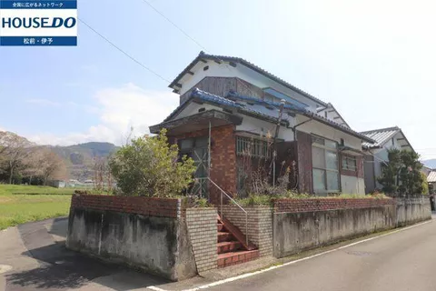 Iyo City Inari (Iyo City Station) 2-story building 5SDK