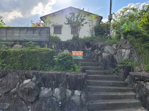 Kitayama, Hazu Hazu, Takarazuka city (Takedao station) Single-story building, 2DK

2,700,000 yen