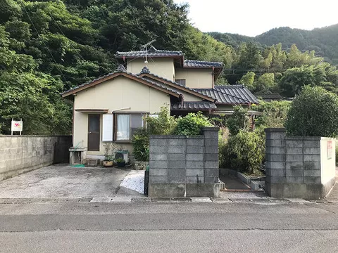 Tsukumi-shi, Oaza-Senju (Tsukumi station) 2F 6K

2,000,000 yen