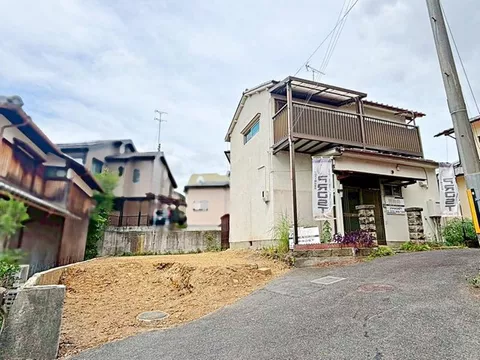■Immediate move-in possible■ About 7 minutes on foot to the nearest station■ About 4 minutes on foot to Seiran Elementary School