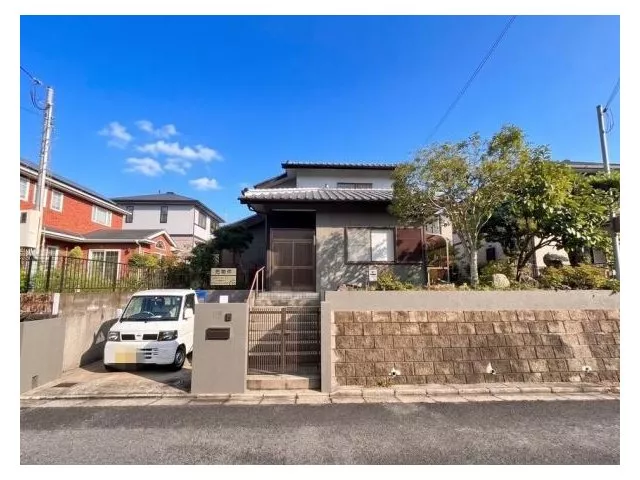 ~Renovation completion scheduled for the end of September 2026~・4LDK + parking space available