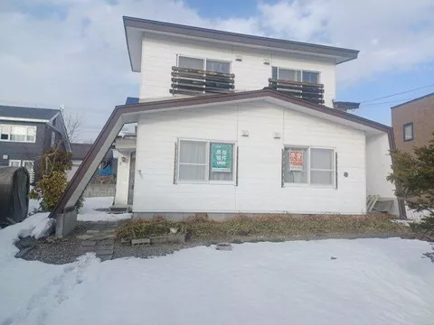 Iwamizawa City, Midorigaoka 3-chome (Iwamizawa Station) 2-story 4SLDK