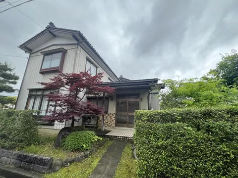 Mitsuke City Honjo 1-chome (Mitsuke Station) two-story building 6DK