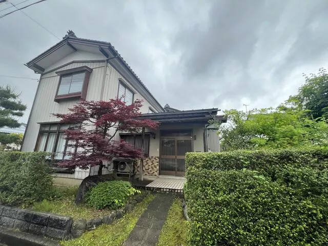 Mitsuke City Honjo 1-chome (Mitsuke Station) two-story building 6DK