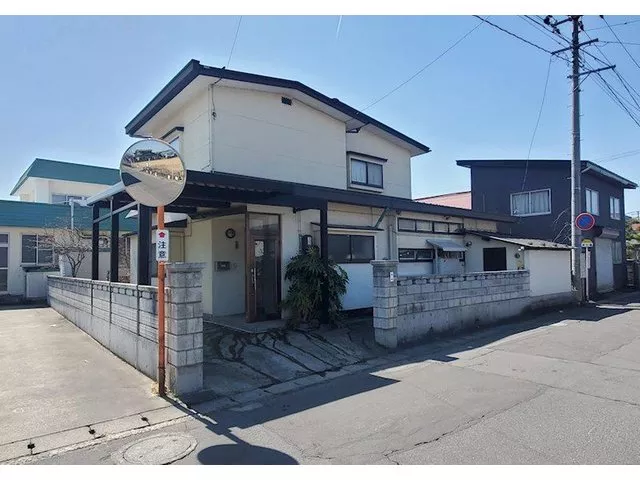 A used house has appeared in Hamanocho Higashi♪ It is a house with plenty of living and storage space!