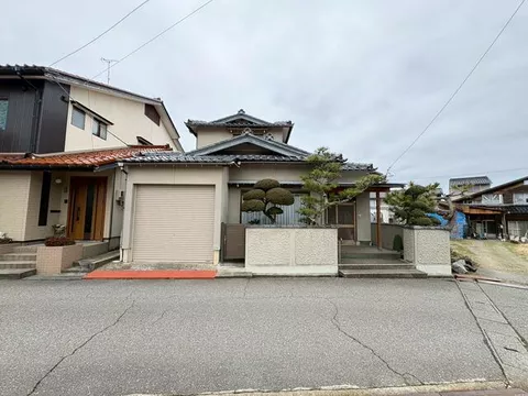 2-story building 9K in Mikawa Wanabacho, Hakusan City (Mikawa Station)