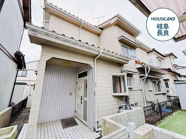 【South-facing 4LDK◎】All rooms have storage, perfect for those with many belongings♪