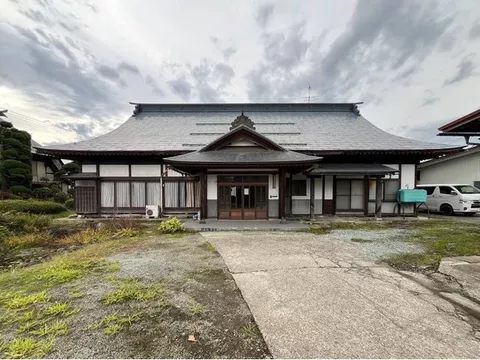 Oaza Yamabe (Uzen-Yamabe Station) 9 million yen