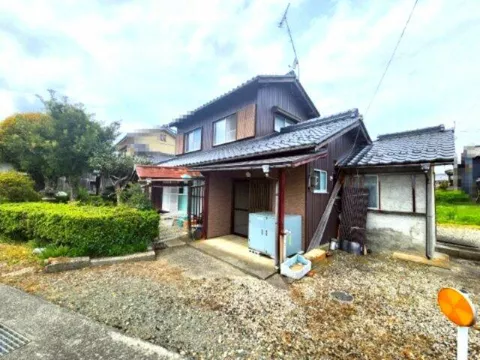 Minamikoga, Azumigawa-cho, Takashima-shi, Takashima (Azumigawa station) 2F 4K

4.8 million yen