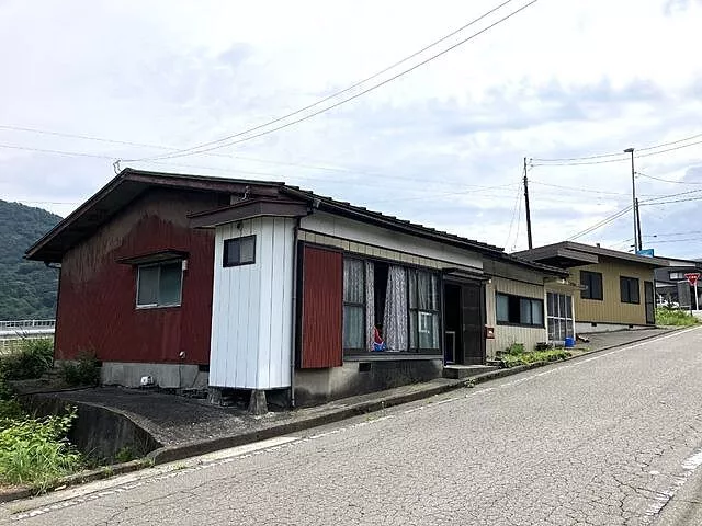 Used single-family home, used house in Kamikurachi 3-chome.