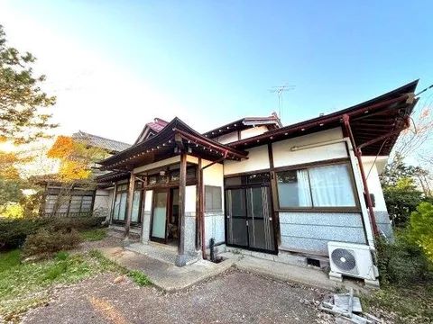 Oaza Hishima, Takahata (Wakamiya Station) 6 million yen