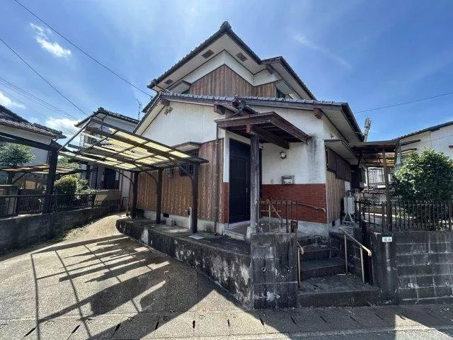 16 minutes on foot from the station! A 4K used detached house that you can live in according to your preferences