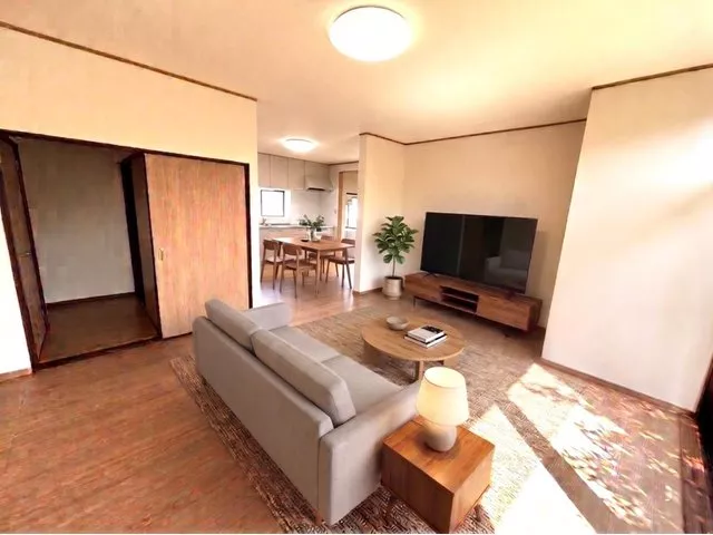 Viewings are available anytime! Please feel free to contact us! Moving support price!