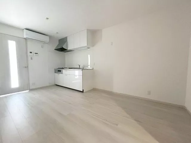 【Renovated in April of the 8th year of Reiwa】Viewing available anytime! A south-facing home!