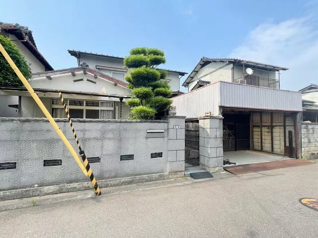 Takamatsu City, Kagawa Town, Ohno (Ichinomiya Station) 2-story building, 5DK