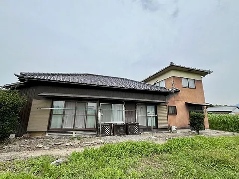 Used single-family home in Kagawa Prefecture, Marugame City, Iiyama Town, Nishisaka Moto