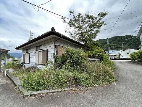 Used single-family home in Tsuru City, Tanokura