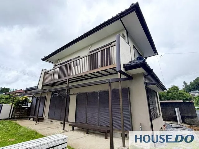 Spacious 4LDK house on a corner lot, approximately 110 tsubo of land, a comfortable home with parking for 3 cars