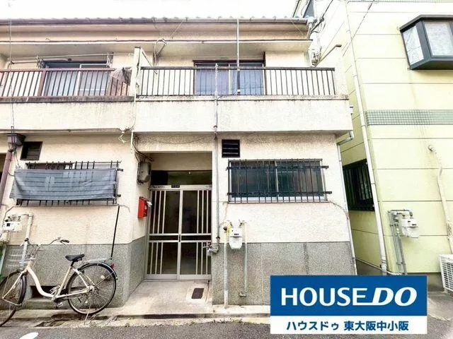 Higashi-Osaka City, Ohrenminami 3-chome (Iizuru Kamikita Station) 2-story building 4DK