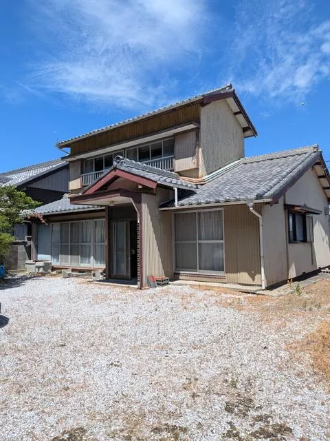 Tahara City, Kameyama Town Okayama (Mikawa Tahara Station) 2-story building 5DK