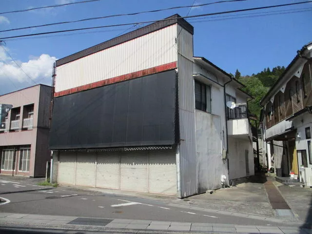 Hanawa Town, Higashi Shirakawa District, Oaza Hanawa (Iwaki Hanawa Station) 2-story building 7DK