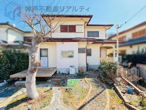 ≪24-hour online viewing reservations available≫◆House with garden, wooden deck, and sunken garage♪