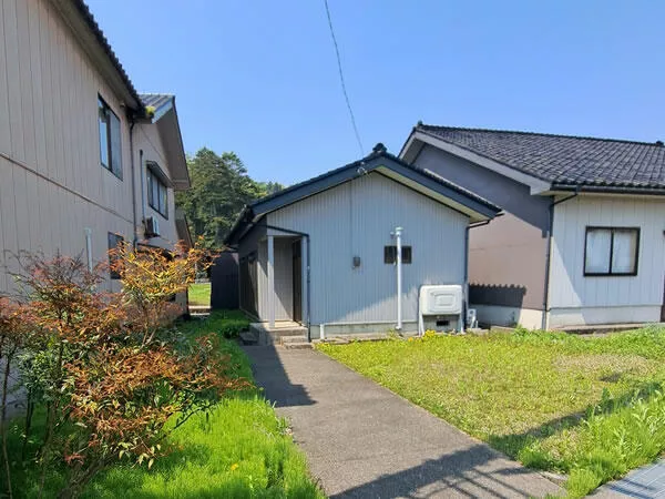 Himi City, Moridera, single-story 2K