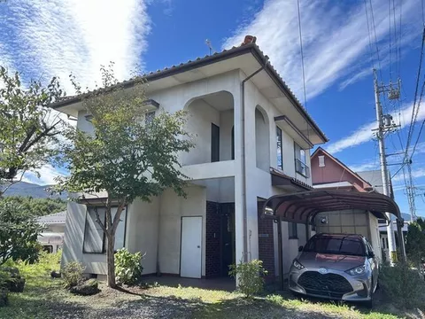 [Open House] A 4LDK house has appeared in the Miyagawa Higashimukogaoka district of Chino City! There is a garden on the south side.