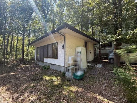 Separate bath and toilet, window in the kitchen, shower, window in the washroom, Japanese-style room