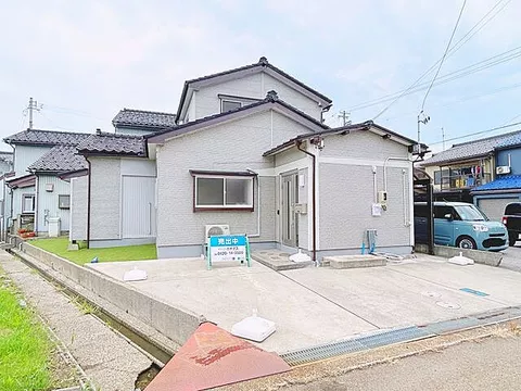 Used single-family home in Imizu City, Midorimachi