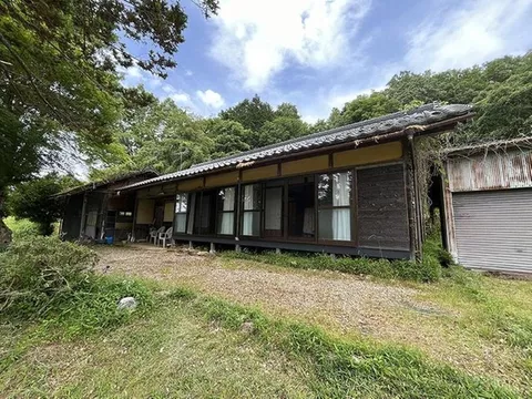 Uesugi Town, Toji-guchi (Umesako Station) 1 million yen