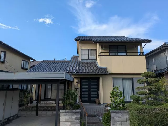 [South-facing 3LDK] A bright Japanese-style house with a sunroom