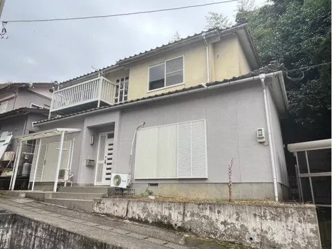 This is a property with an owner change!! It faces southwest.