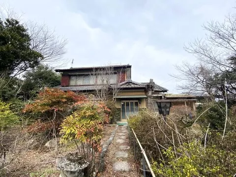 ■Spacious land approximately 234 tsubo (774.03㎡) ♪ ■7DK with many rooms + workshop available - Image 1