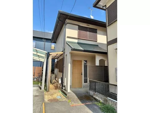 4SLDK with a sunroom!