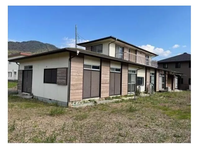 Spacious land area of 486.15㎡! With a garden ♪ Grow vegetables and fruits in the 265 tsubo field next door...