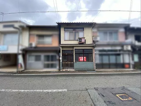 Toyooka-shi, Toyooka (Toyooka Station) 2F 6DK

1,000,000 yen