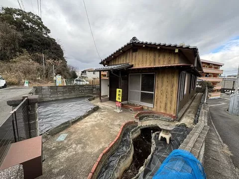 1-chome, Minamisho-machi, Tokushima-city (Kuramoto Sta.) Single story house, 4DK

1.8 million yen