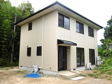 Used single-family home, 8 minutes on foot from Okana bus stop