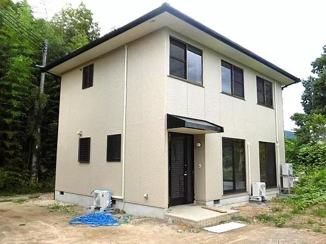 Used single-family home, 8 minutes on foot from Okana bus stop