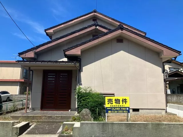 Viewings are available anytime! Please feel free to contact us! Moving support price!